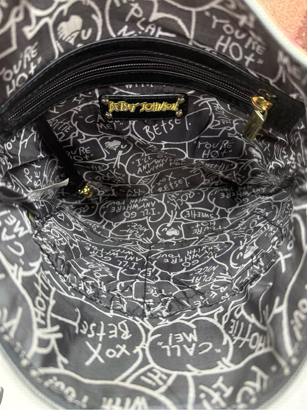 Betsey Johnson Skulls & Roses Crossbody Bag Pink Black Gold Hardware - Picture 7 of 7